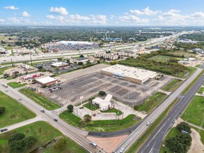 1205 N Loop 340, Waco, TX for rent Building Photo- Image 1 of 10