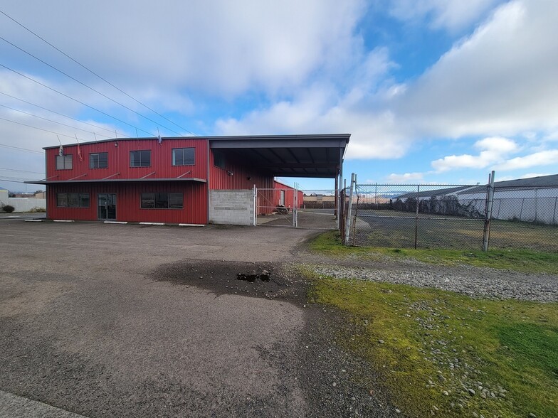 660 California Way, Longview, WA for sale - Building Photo - Image 1 of 21