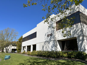 2210 Pine View Way, Petaluma, CA for rent Building Photo- Image 1 of 3