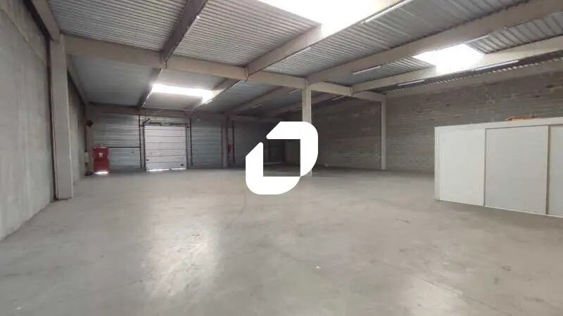 Retail in Pessac to rent Interior Photo- Image 1 of 19