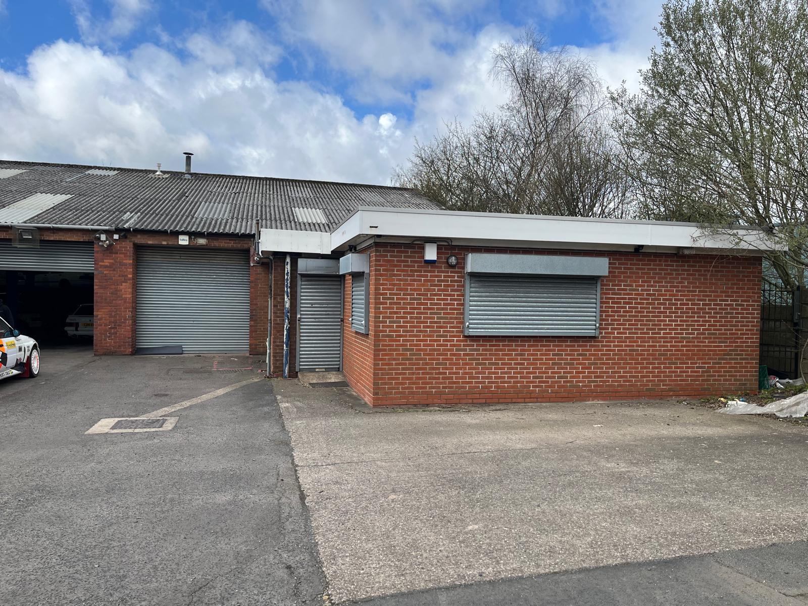 Brickheath Rd, Wolverhampton to rent Building Photo- Image 1 of 2