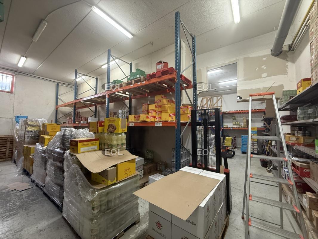 Light Industrial in Neuilly-sur-Marne for sale Interior Photo- Image 1 of 10
