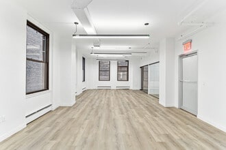 1 W 34th St, New York, NY for rent Interior Photo- Image 2 of 3