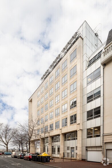 Office in Charenton-le-Pont to rent - Building Photo - Image 2 of 5