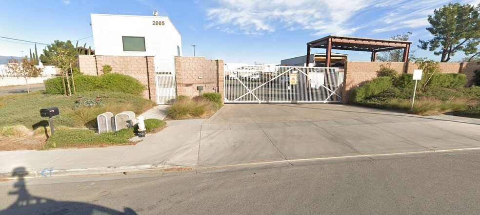 2005 S Date St, Rialto, CA for rent - Building Photo - Image 1 of 2