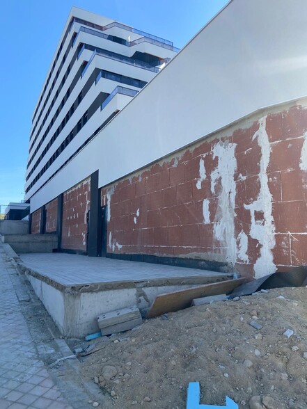 Calle Carmen Pinos, 29, Tres Cantos, Madrid to rent - Building Photo - Image 1 of 1