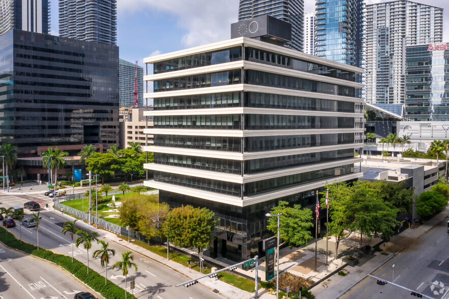 700 Brickell Ave, Miami, FL for sale - Primary Photo - Image 1 of 1