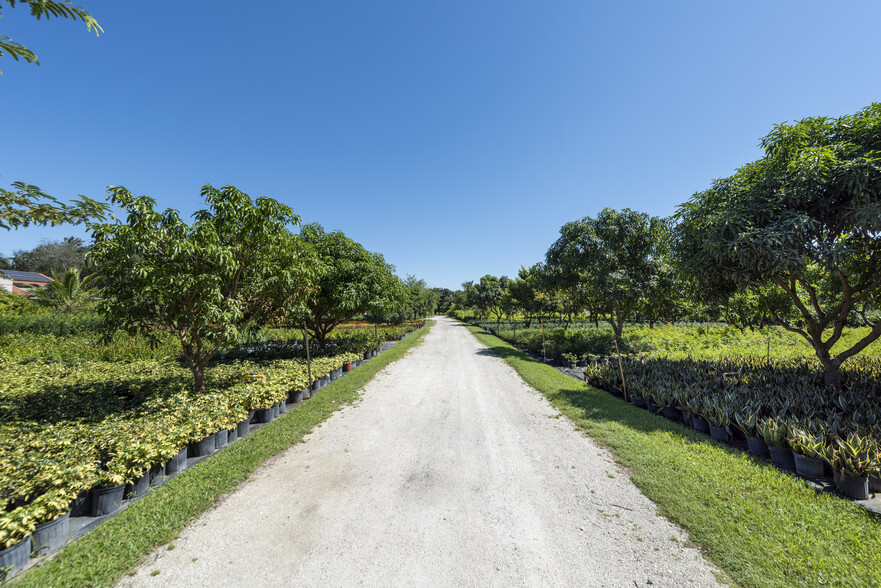 5960 SW 190th Ave, Southwest Ranches, FL for sale - Building Photo - Image 2 of 12