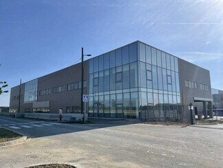 More details for Mixed-use to Rent