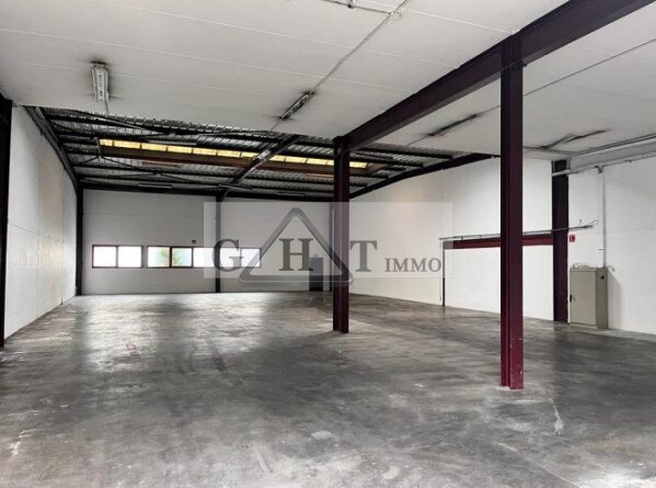 Industrial in Le Blanc-Mesnil to rent - Interior Photo - Image 2 of 5
