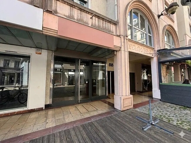 Location Commerce 75 m²