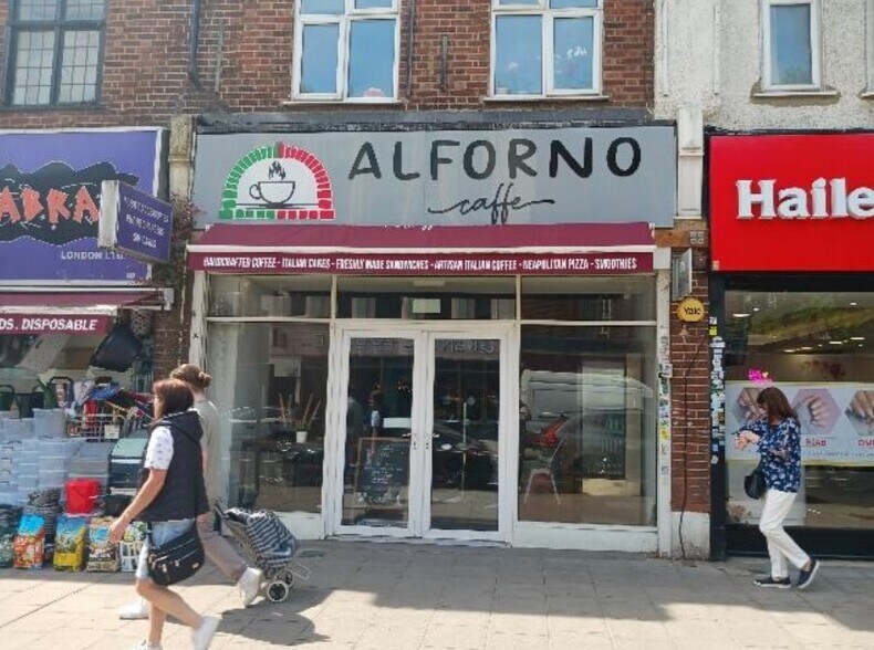 106 High St, Ruislip for sale - Primary Photo - Image 1 of 1