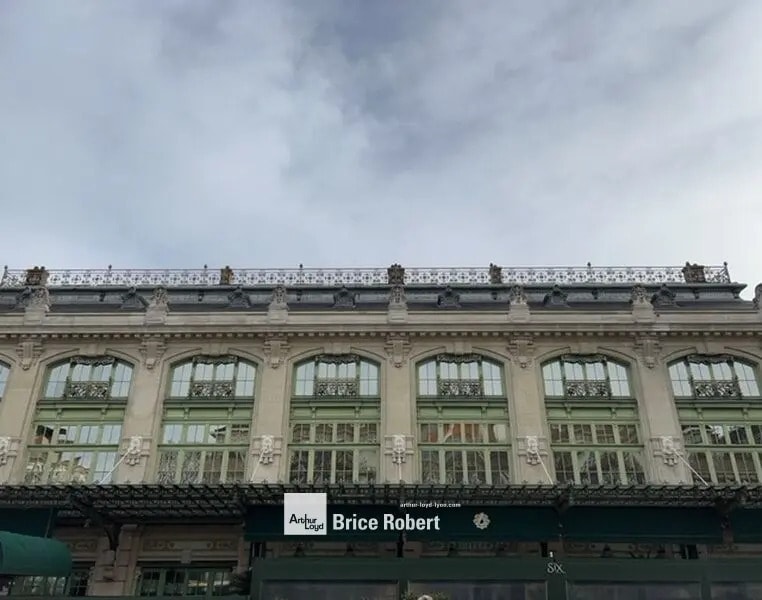 Office in Lyon to rent Building Photo- Image 1 of 17