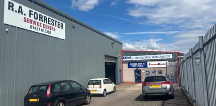 12-14 Willoughby St, Gainsborough to rent Building Photo- Image 1 of 5