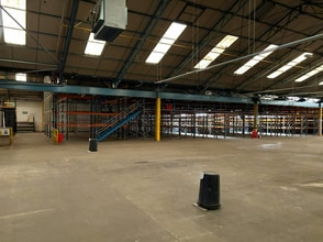 Wharfdale Road, Birmingham to rent Interior Photo- Image 2 of 3