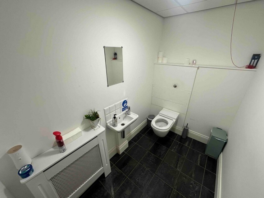 Manse Ln, Knaresborough, NYK HG5 8LF - Unit 4 -  - Interior Photo - Image 2 of 9