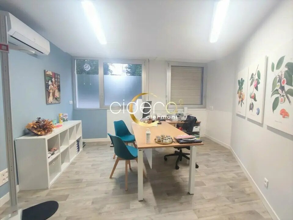 Location Bureaux 70 m² - Photo 1