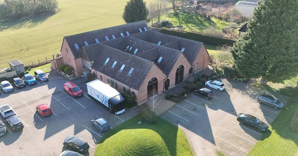 Banbury Rd, Lighthorne to rent - Building Photo - Image 2 of 25