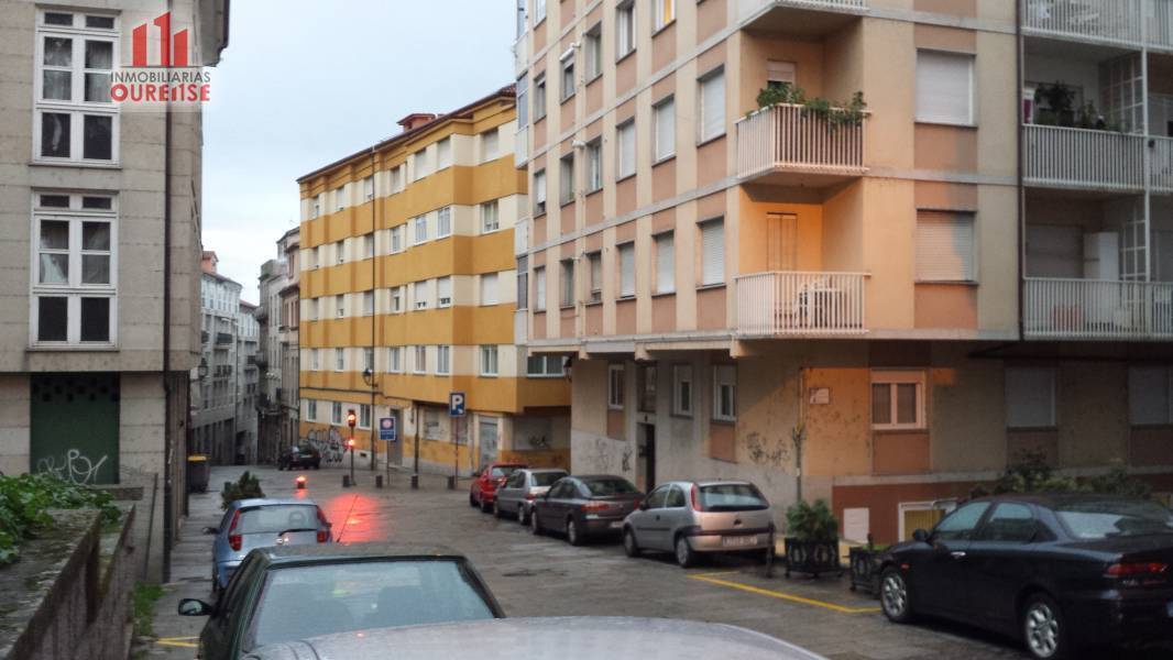 Retail in Ourense to rent Building Photo- Image 1 of 4