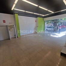 Retail in Vallirana, Barcelona to rent Interior Photo- Image 2 of 9