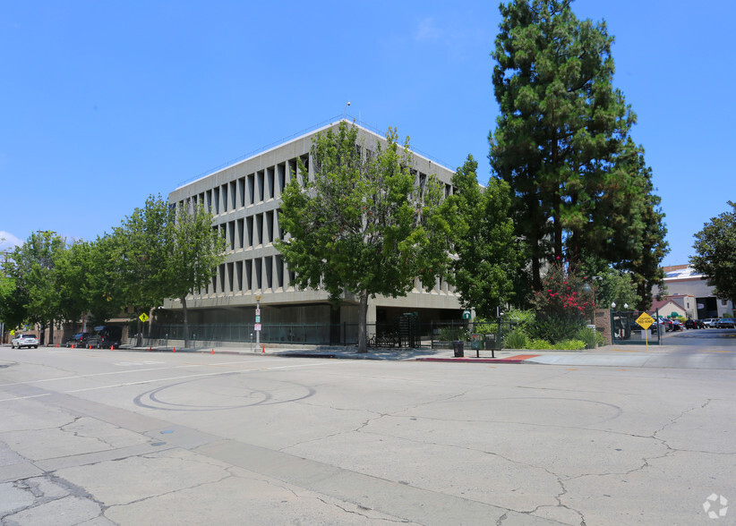 4024 Radford Ave, Studio City, CA for rent - Building Photo - Image 1 of 5