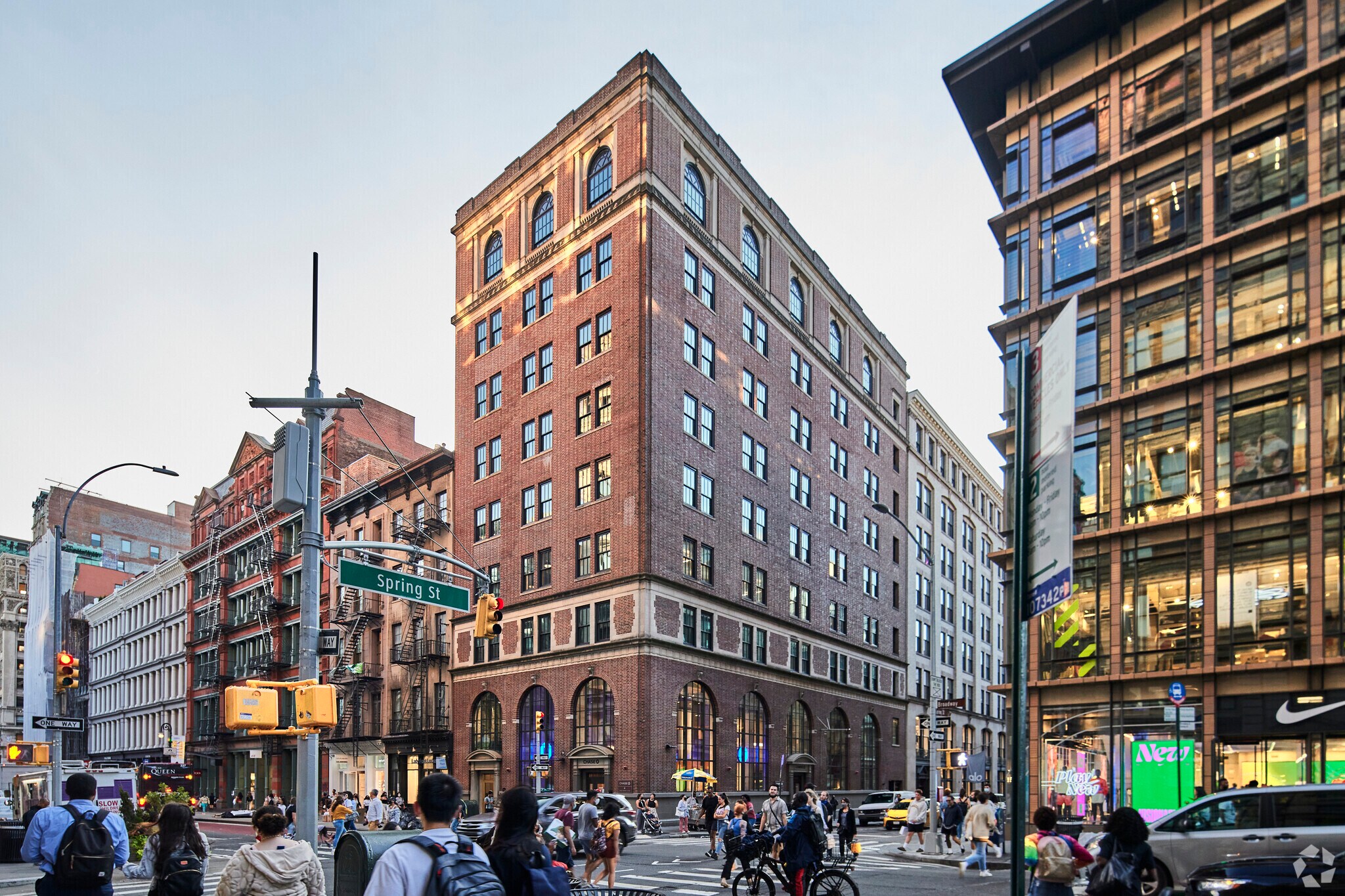 525 Broadway, New York, NY to rent Building Photo- Image 1 of 6