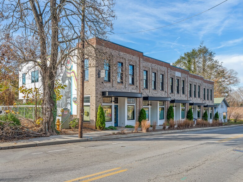 257 Haywood Rd, Asheville, NC for rent - Building Photo - Image 3 of 3