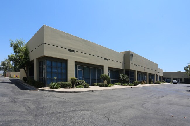 More details for 400 E Commonwealth Ave, Fullerton, CA - Retail, Industrial to Rent