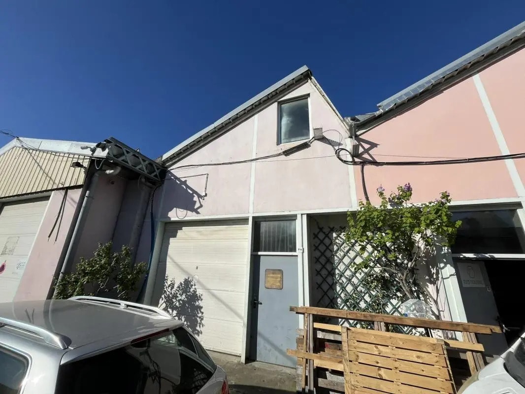 195-199 Avenue Francis De Pressensé, Vénissieux to rent Building Photo- Image 1 of 11