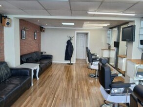 33 Whittaker Ln, Manchester to rent Interior Photo- Image 1 of 2