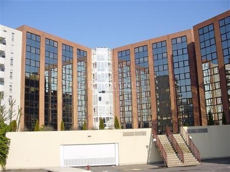 Office in Noisy Le Grand to rent - Building Photo - Image 1 of 6