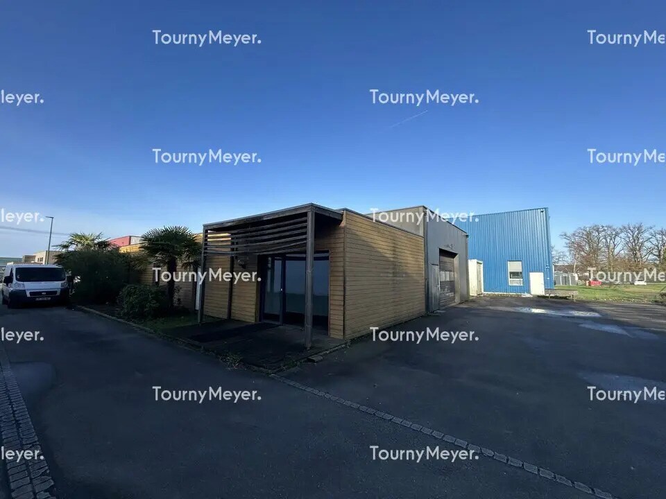 Office in Bouaye to rent Building Photo- Image 1 of 9