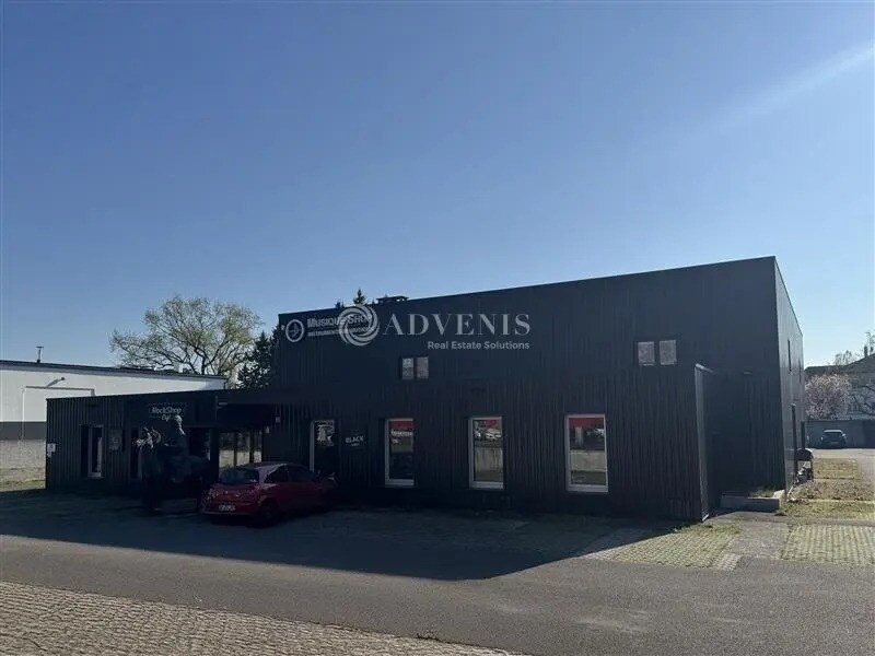 Location Commerce 660 m² - Photo 1