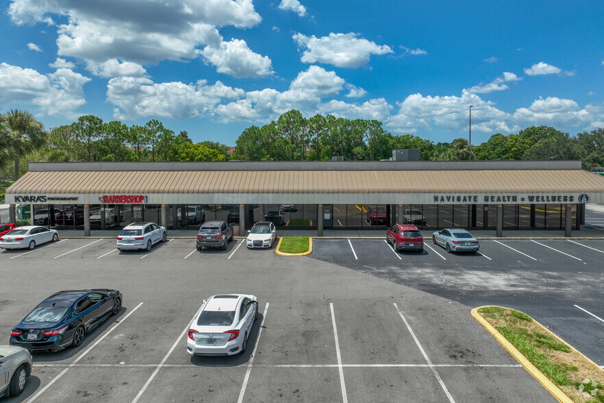 11200-11284 W Hillsborough Ave, Tampa, FL for rent - Building Photo - Image 2 of 19