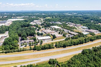 1210 25th Street Pl SE, Hickory, NC for rent Building Photo- Image 1 of 23