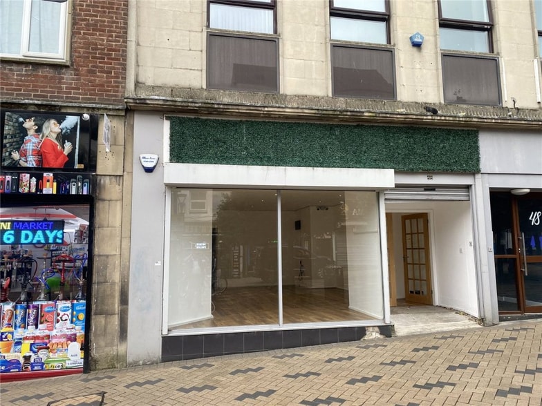 48 Kirkgate, Wakefield to rent - Building Photo - Image 3 of 3