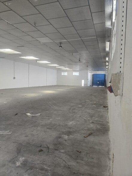 Industrial in Fuenlabrada, Madrid for sale - Primary Photo - Image 1 of 13