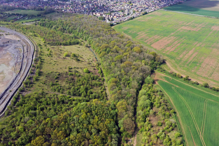 Thicket Drive Maltby, Maltby for sale - Building Photo - Image 3 of 5