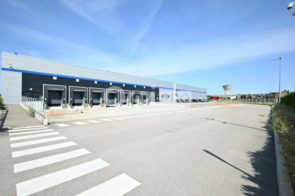 Industrial in Corbas to rent Interior Photo- Image 1 of 3