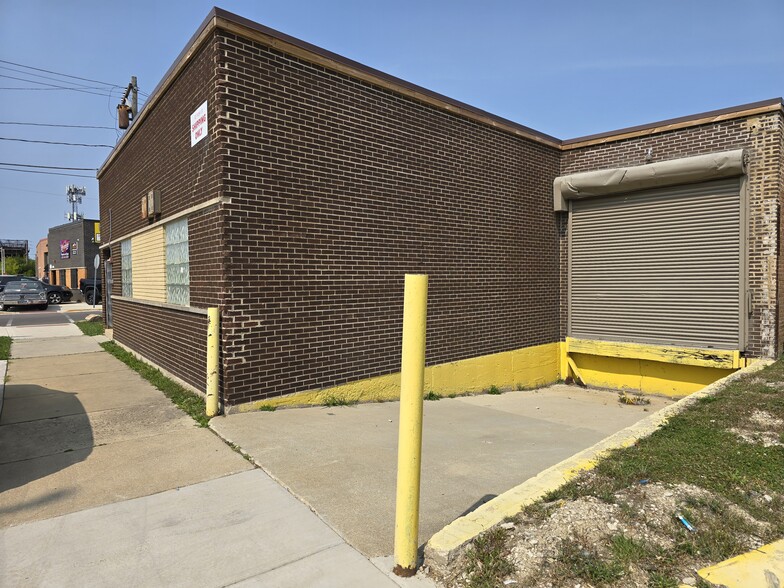 921 Main St, Melrose Park, IL for rent - Building Photo - Image 2 of 5