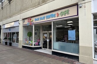 Liverpool Rd, Worthing to rent Building Photo- Image 2 of 5