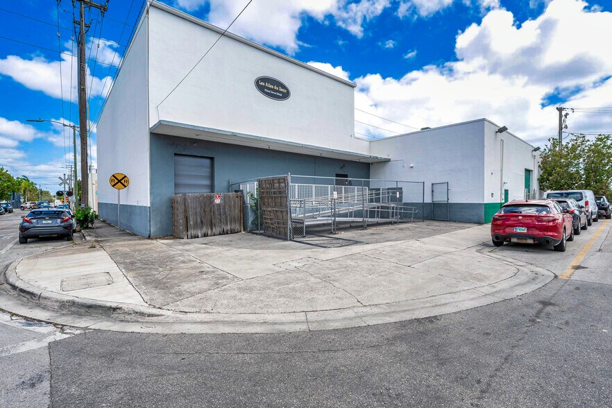 1395 NW 22nd St, Miami, FL for sale - Building Photo - Image 1 of 27