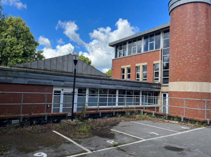 Mesnes St, Wigan for rent Building Photo- Image 1 of 4