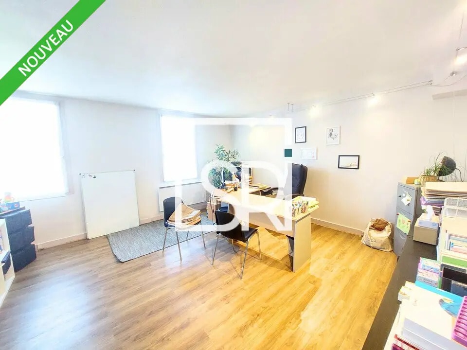 Vente Bureaux 148 m² - Photo 1