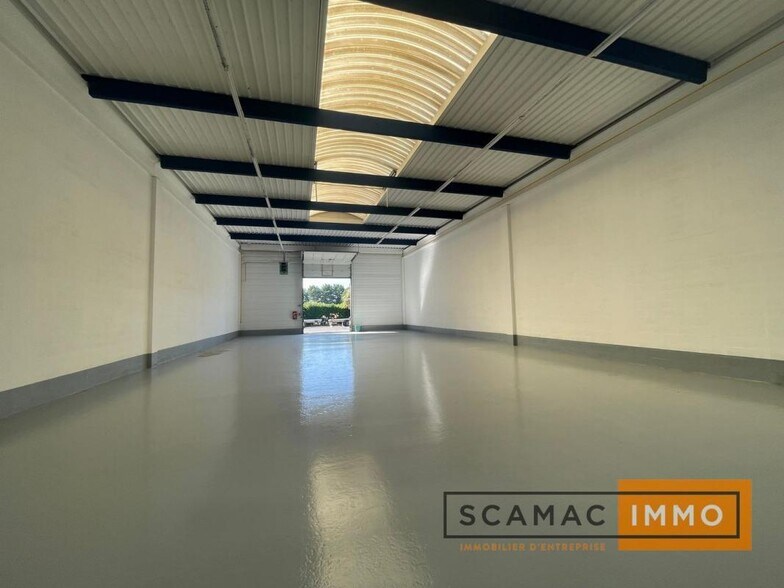 Office in Bonneuil-sur-Marne to rent - Building Photo - Image 2 of 14