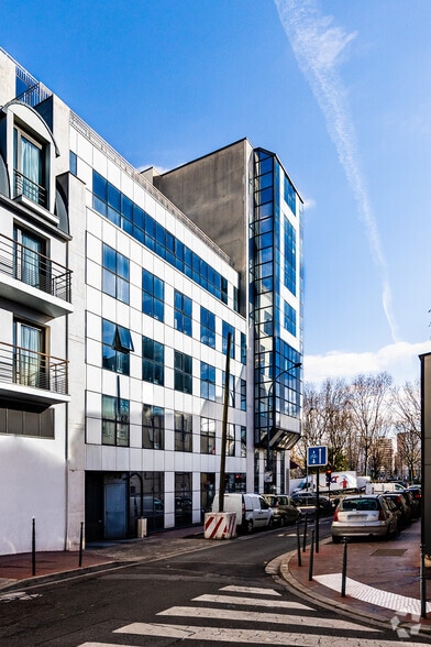 Office in Asnières-sur-Seine to rent - Building Photo - Image 3 of 3
