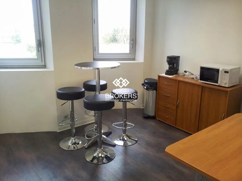 Office in Avignon to rent - Interior Photo - Image 2 of 3