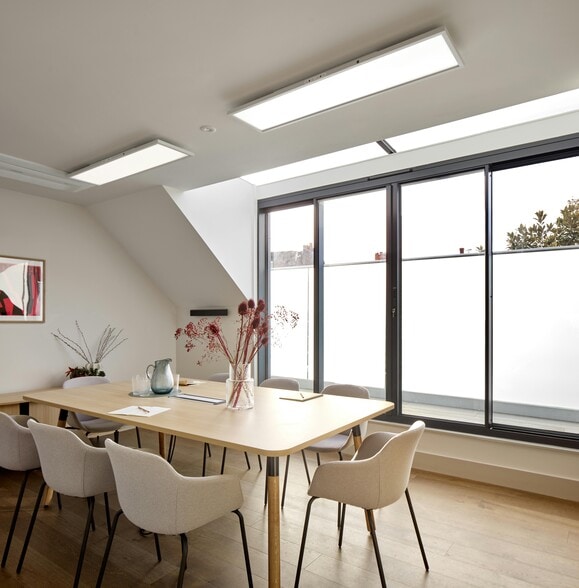 61-63 Rochester Pl, London to rent - Interior Photo - Image 2 of 12