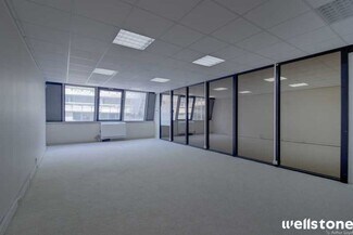 More details for 32 Rue De Paradis, Paris - Office for Sale