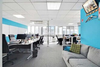 Office in Levallois-Perret to rent Interior Photo- Image 2 of 7